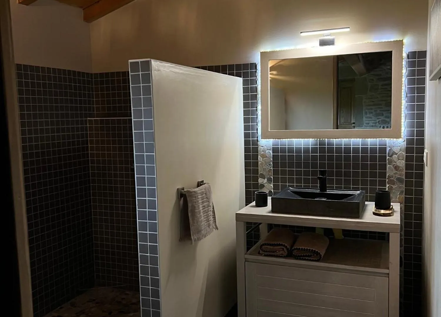 Homestay Le Domaine D'Adrien Apartment Larnage